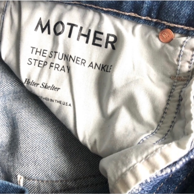 MOTHER The Stunner Ankle Step Fray Jean in Helter Skelter