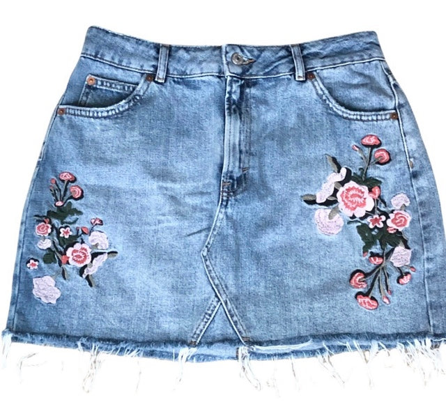 Topshop Moto Embroidered Denim Mini Skirt Size 8